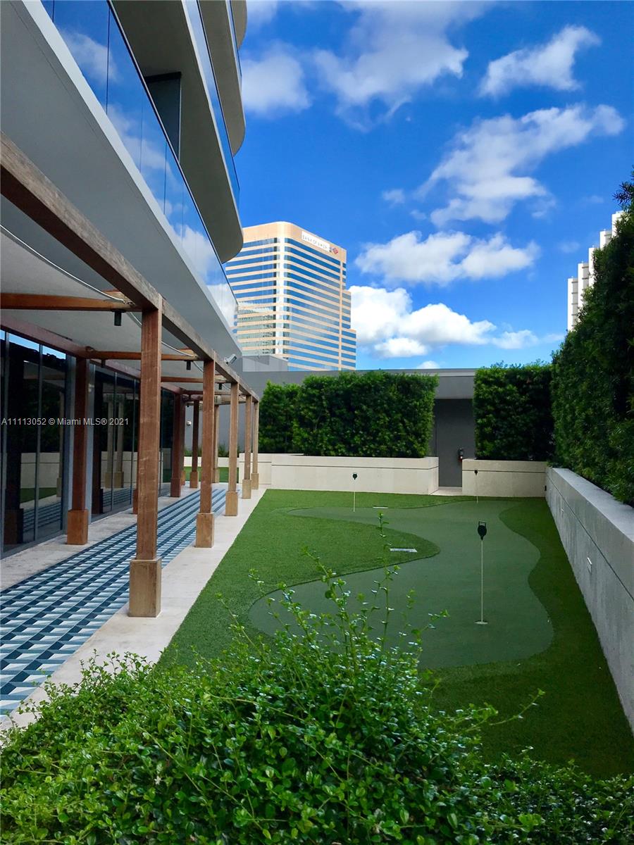 SLS LUX - Residential Lease