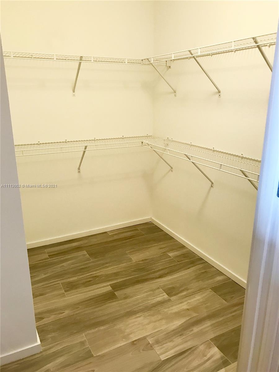 SLS LUX - Residential Lease