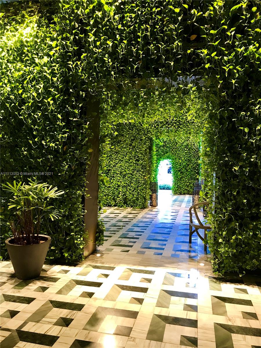 SLS LUX - Residential Lease