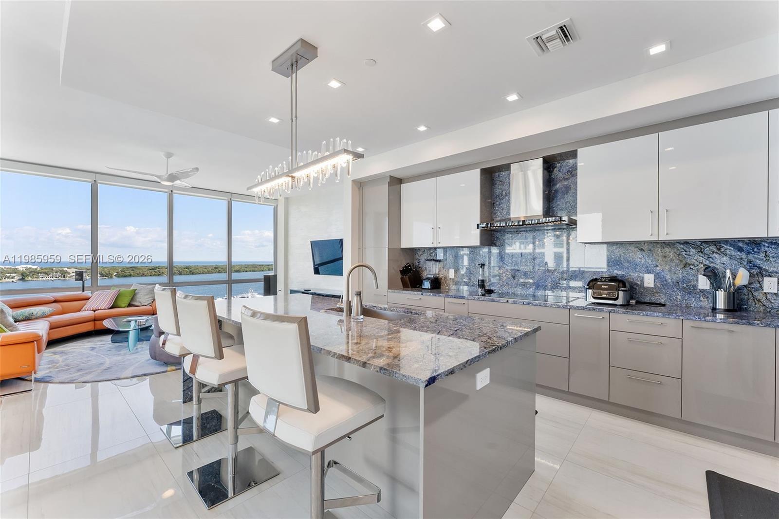 WATER CLUB 3 NORTH PALM B - Residential