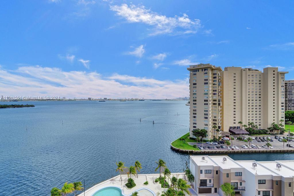CRICKET CLUB CONDO - Residential