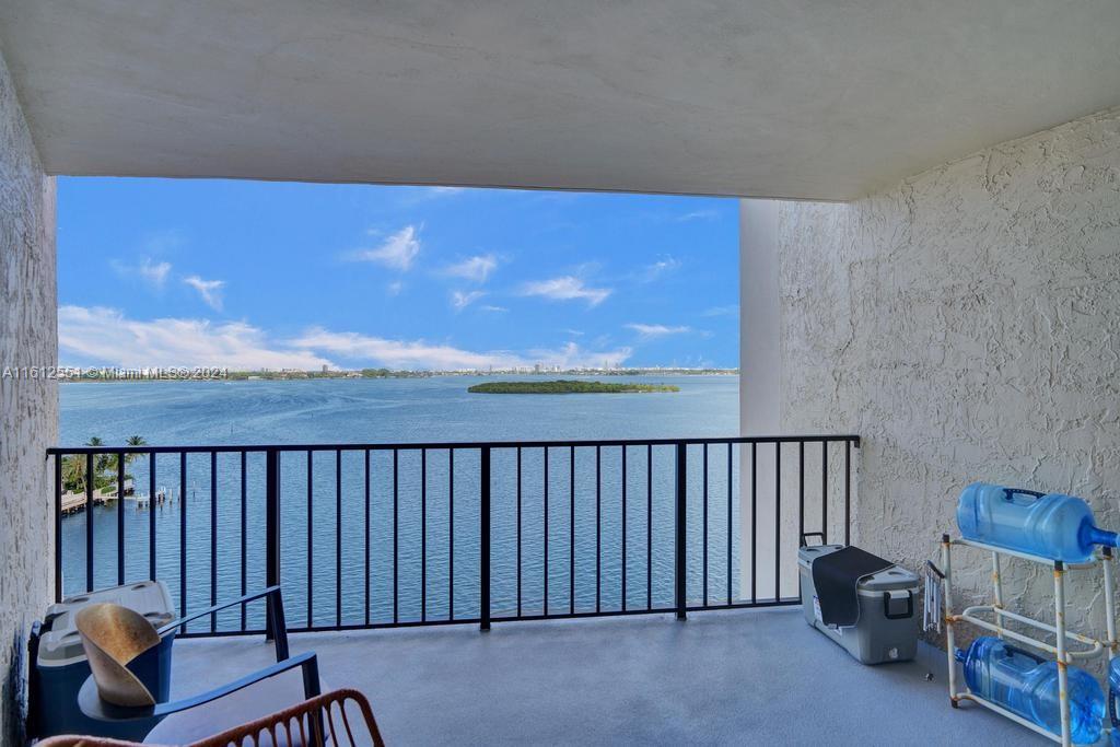 CRICKET CLUB CONDO - Residential