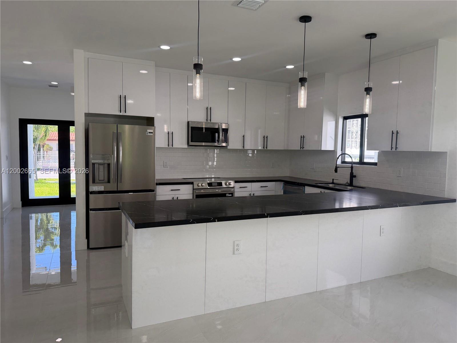 EL CAMINO PARK - Residential