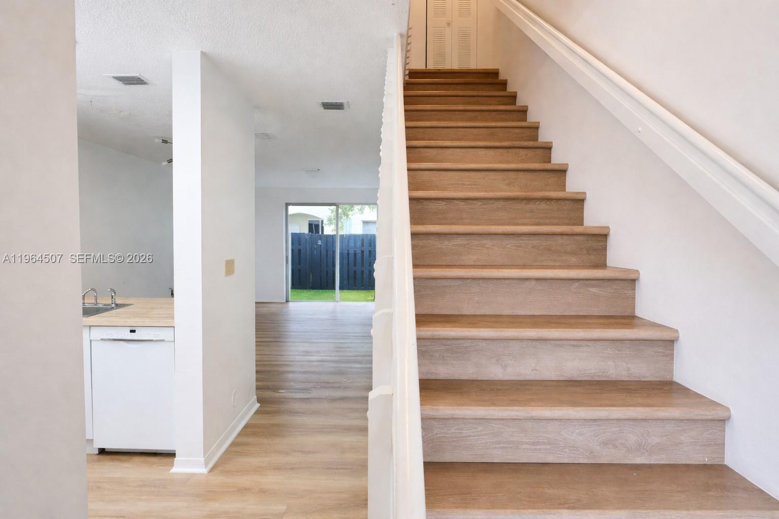 SIERRA RIDGE CONDO J-54 - Residential Lease