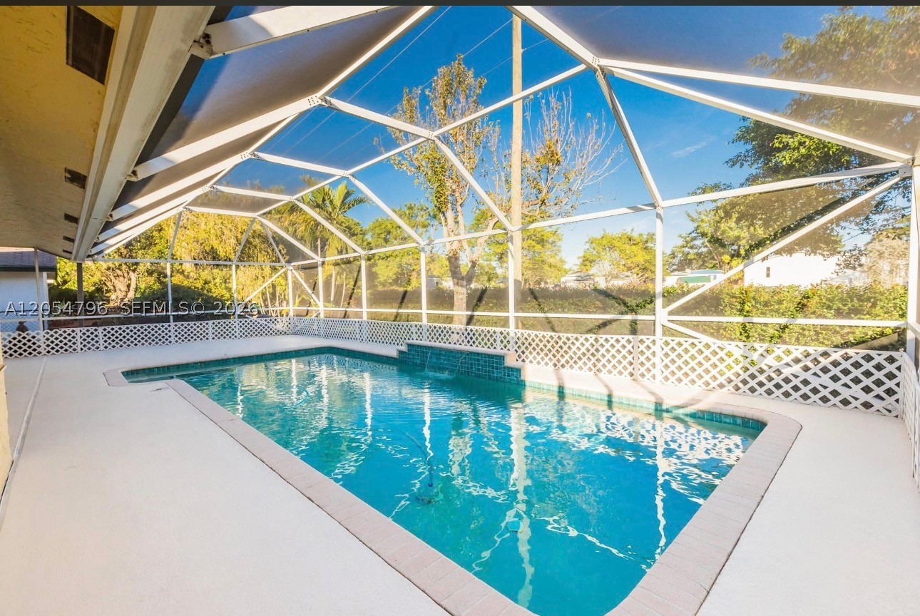 PARKWOOD VI - Residential