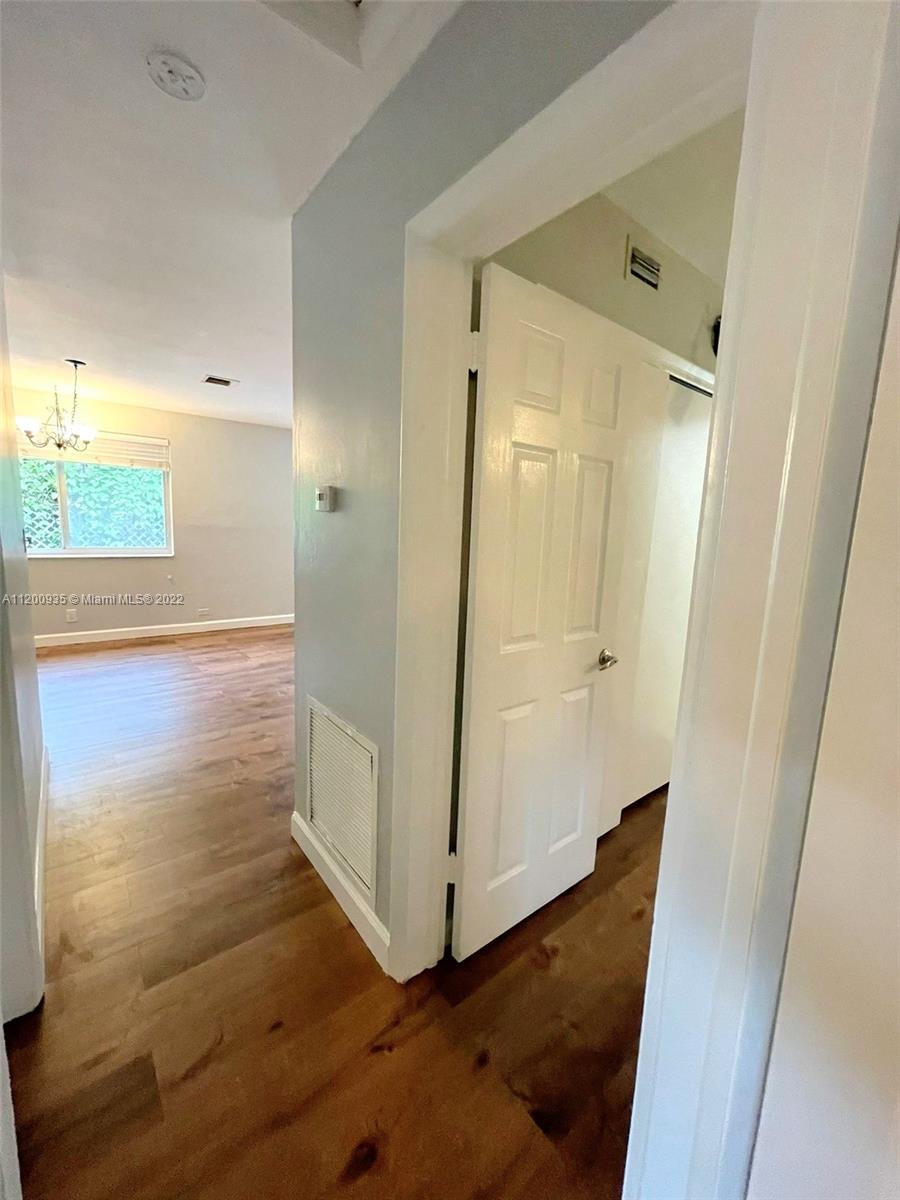 LAUDER-GATE - Residential Income