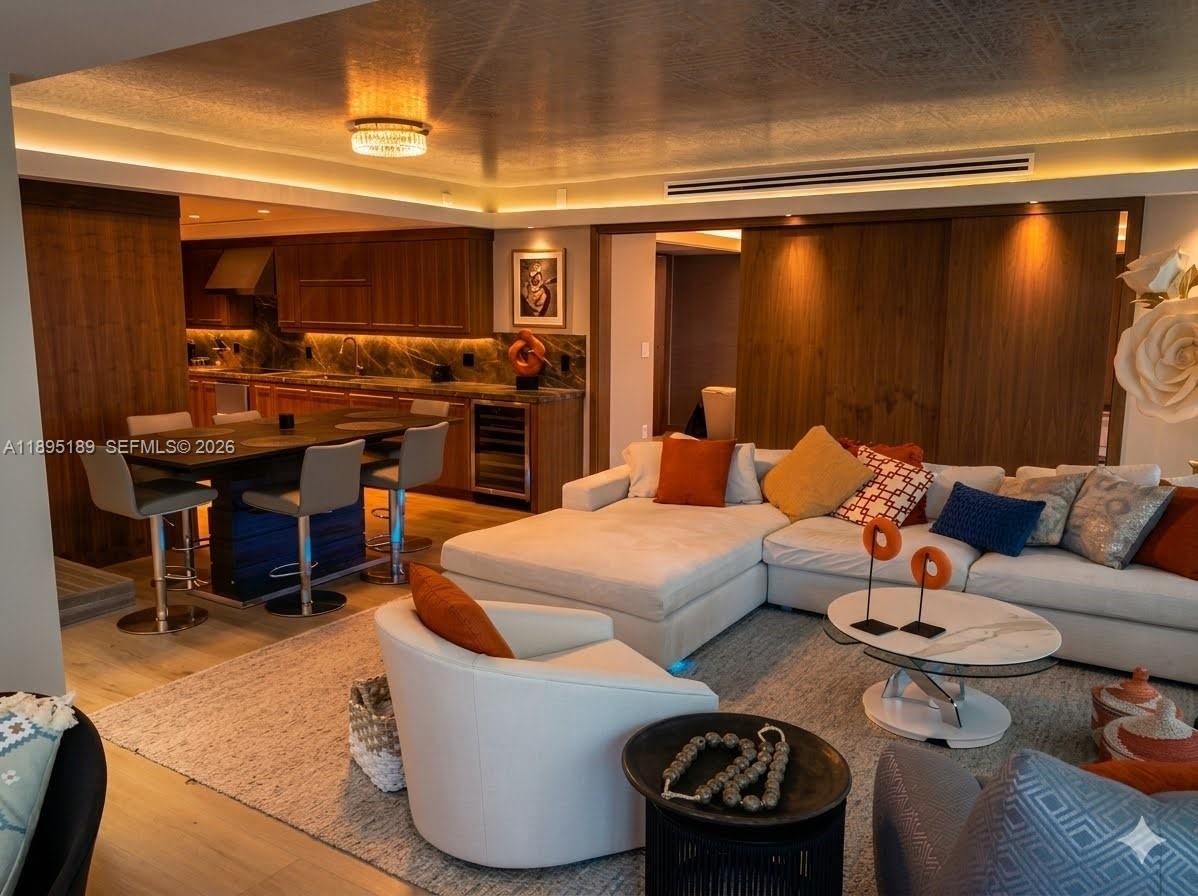 AZURE CONDO - Residential