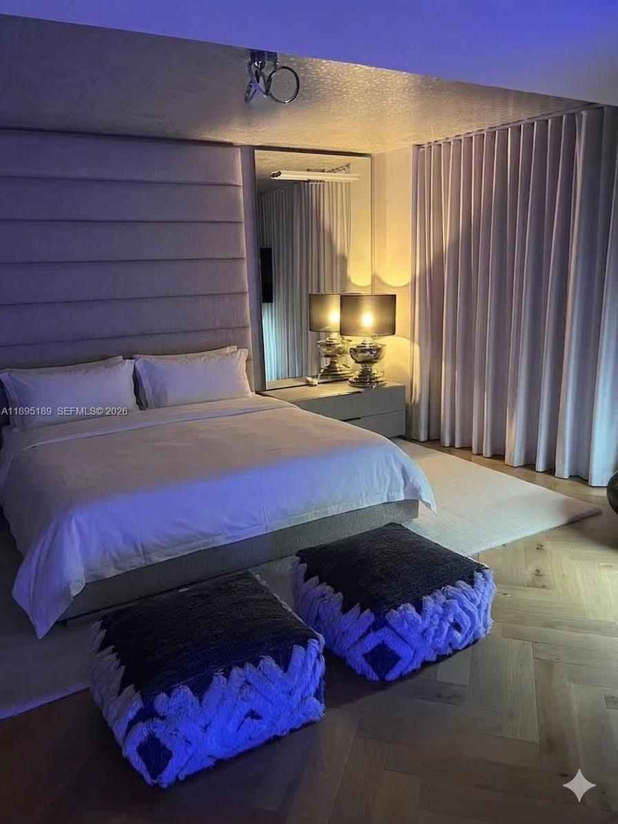 AZURE CONDO - Residential
