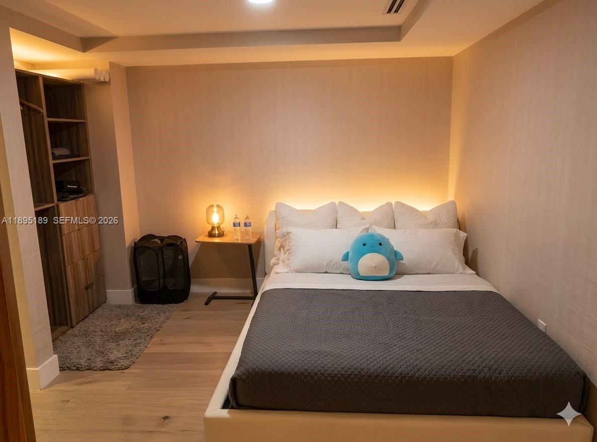 AZURE CONDO - Residential