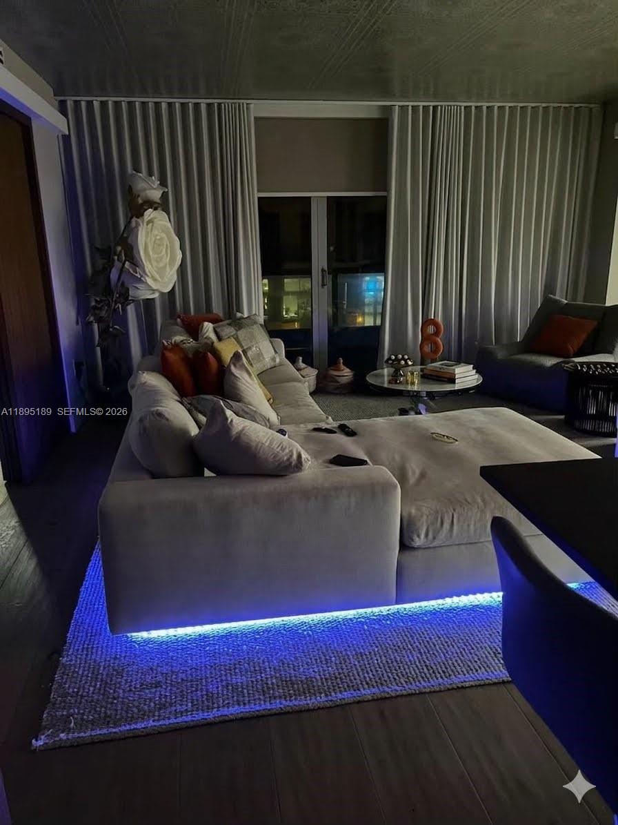 AZURE CONDO - Residential
