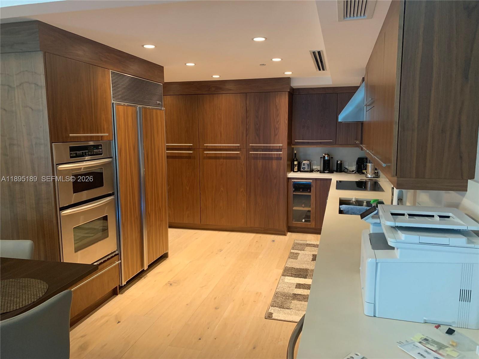 AZURE CONDO - Residential
