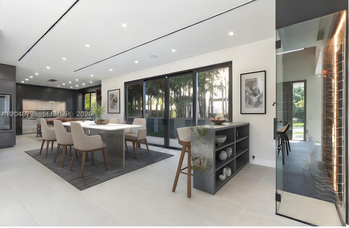 RIO VISTA ISLES - Residential