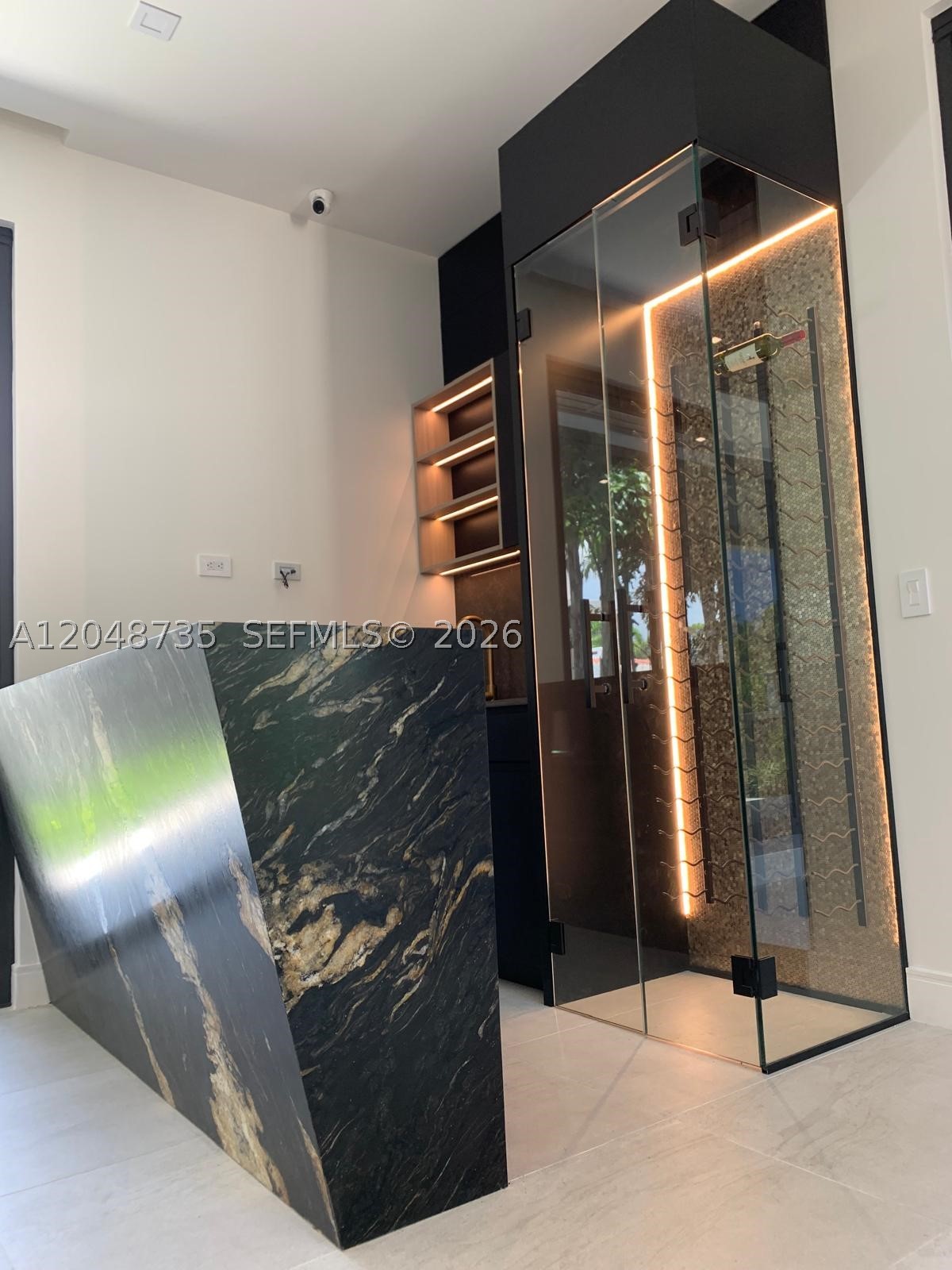RIO VISTA ISLES - Residential
