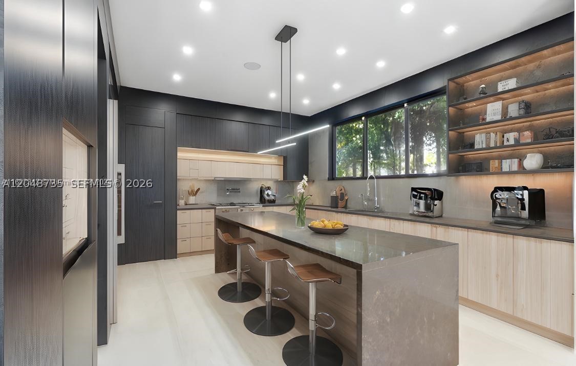 RIO VISTA ISLES - Residential
