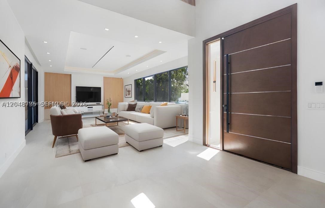 RIO VISTA ISLES - Residential