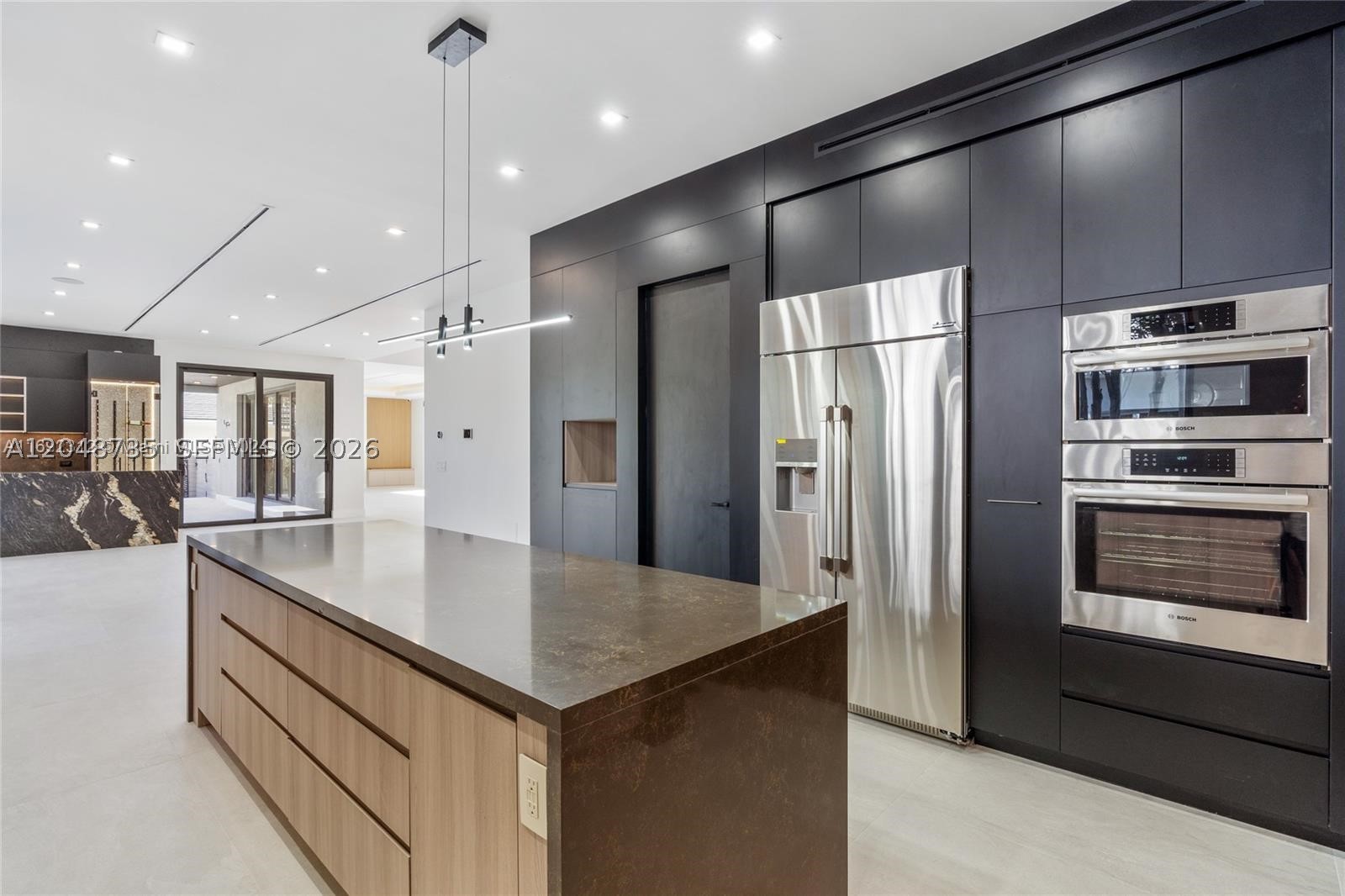 RIO VISTA ISLES - Residential
