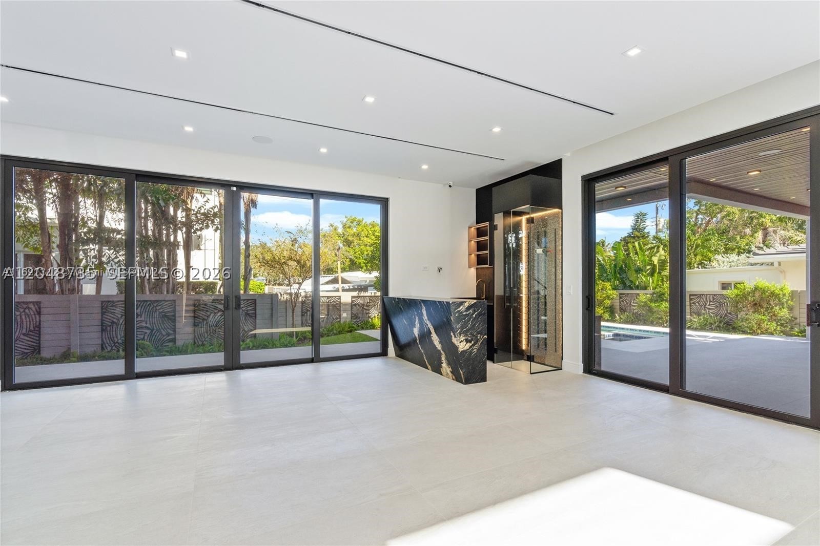 RIO VISTA ISLES - Residential