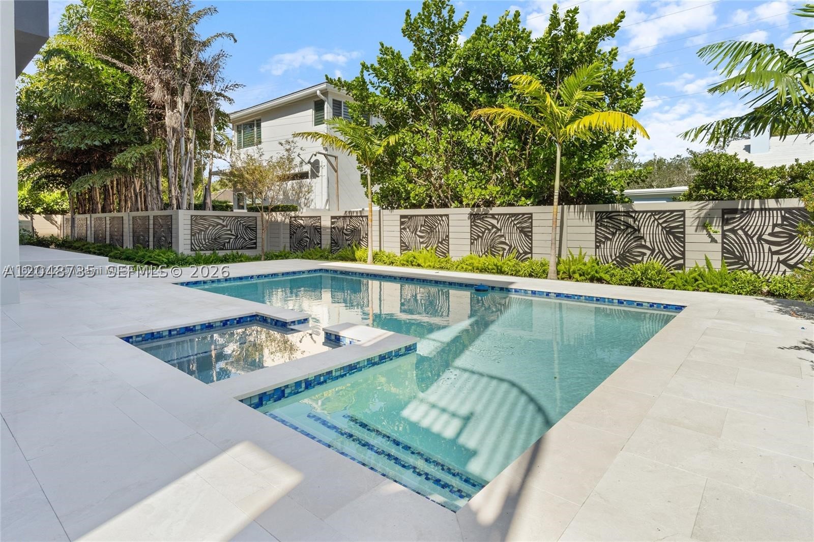 RIO VISTA ISLES - Residential