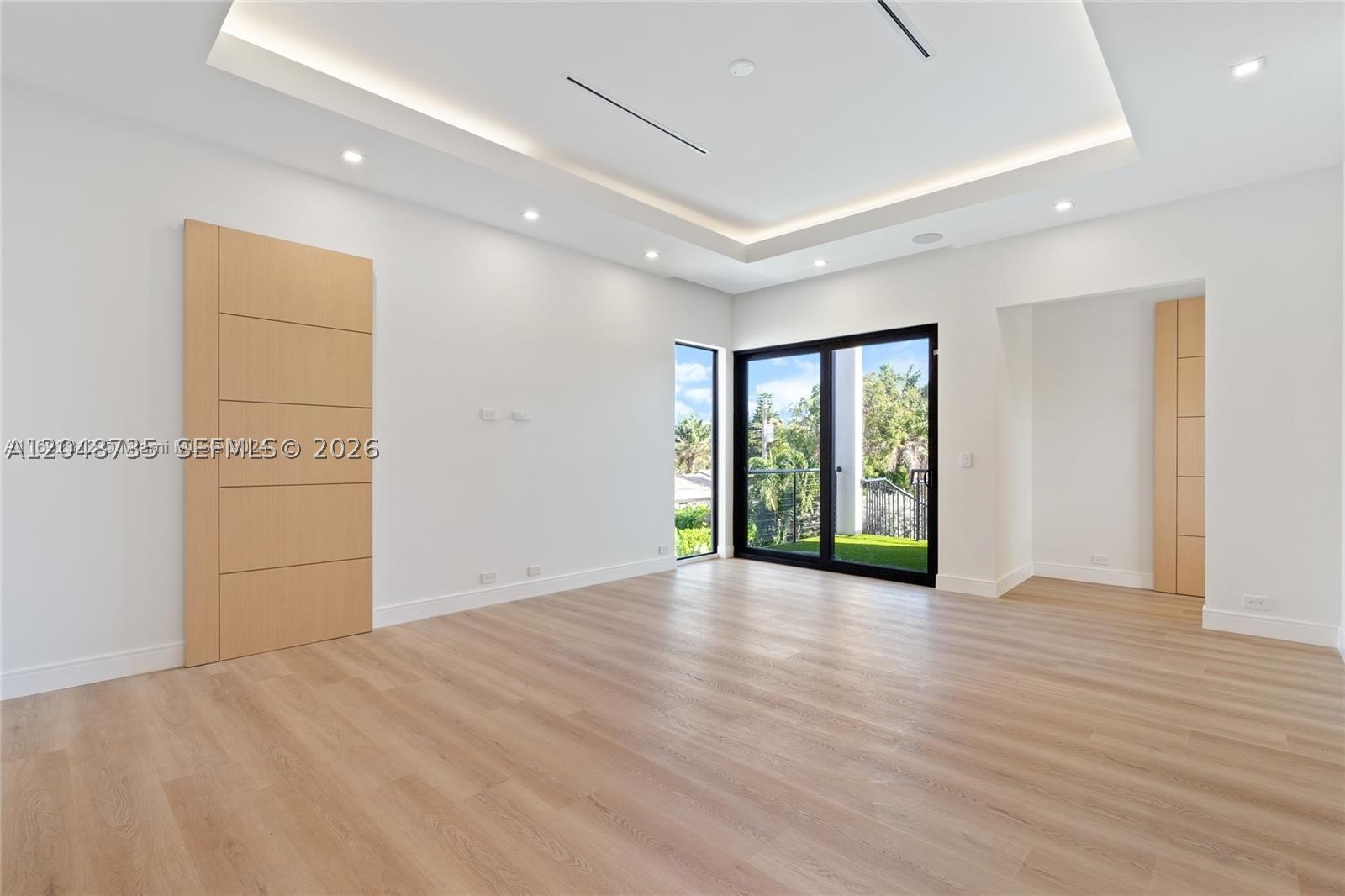 RIO VISTA ISLES - Residential