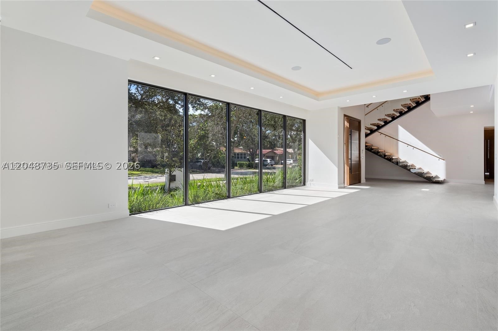 RIO VISTA ISLES - Residential