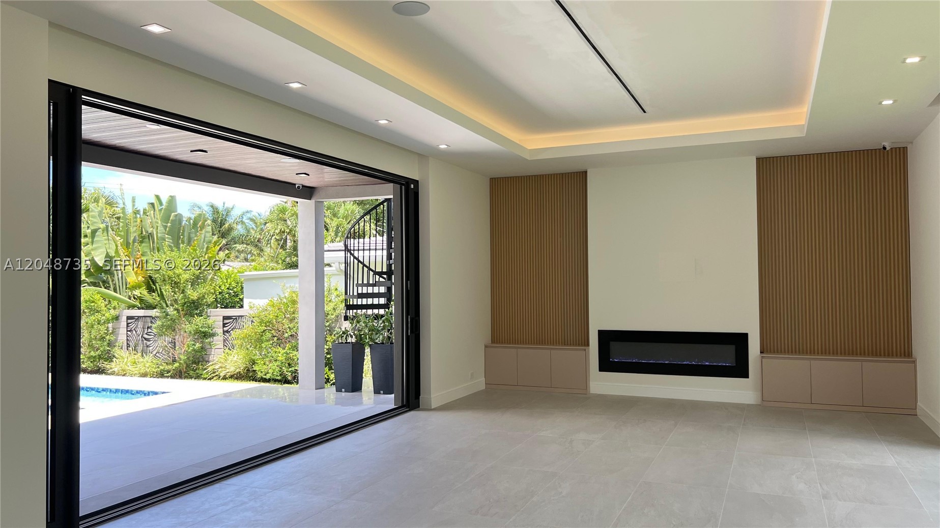 RIO VISTA ISLES - Residential