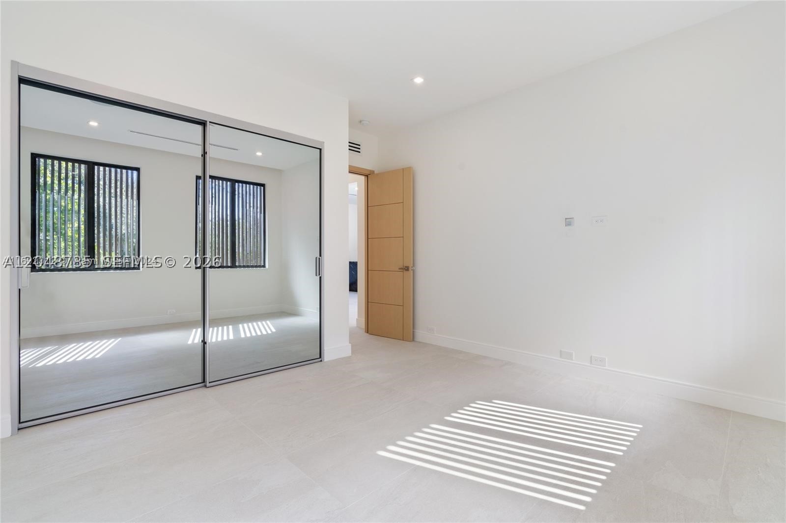 RIO VISTA ISLES - Residential