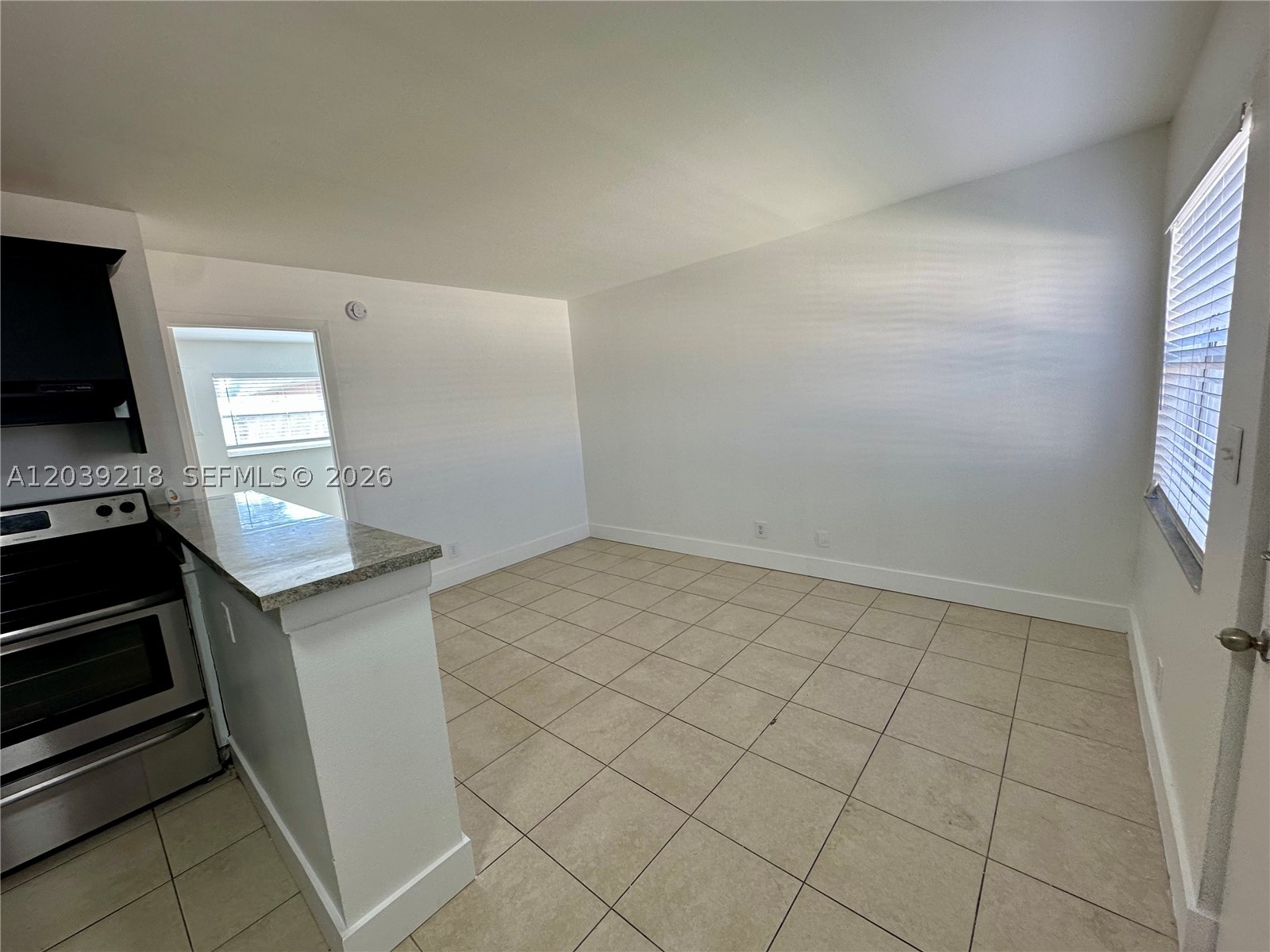 COURTS AT OAKLAND PARK - Residential Lease