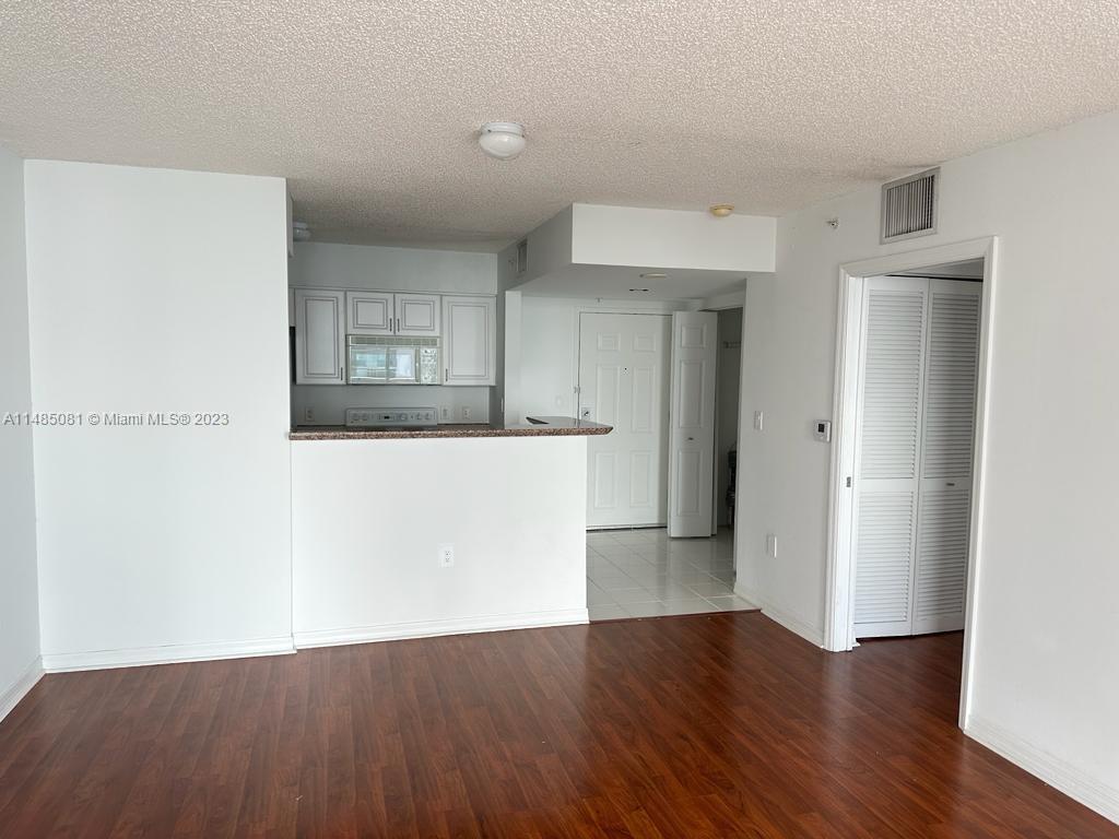 THE MARK ON BRICKELL COND - Residential Lease
