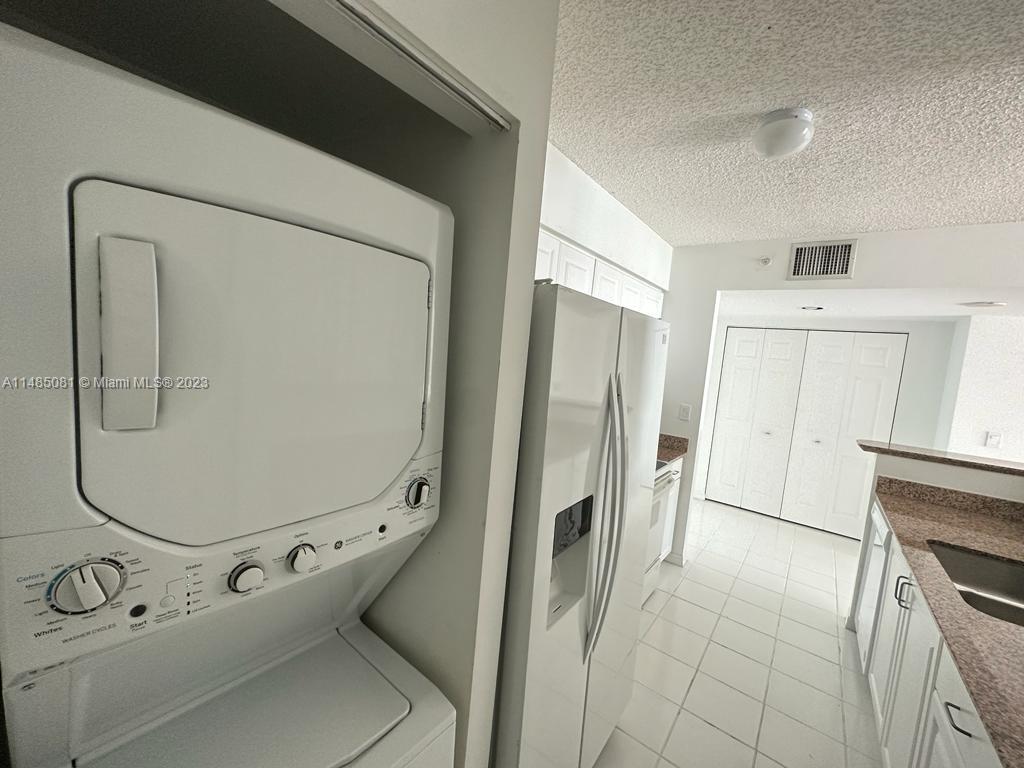 THE MARK ON BRICKELL COND - Residential Lease