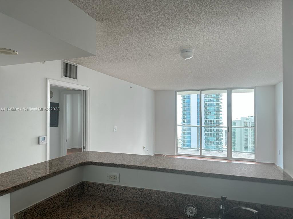 THE MARK ON BRICKELL COND - Residential Lease