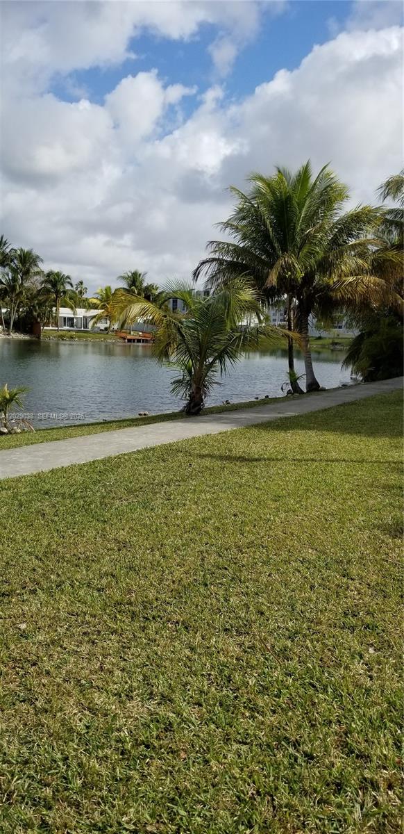 PROMENADE AT KENDALE LAKE - Residential Lease