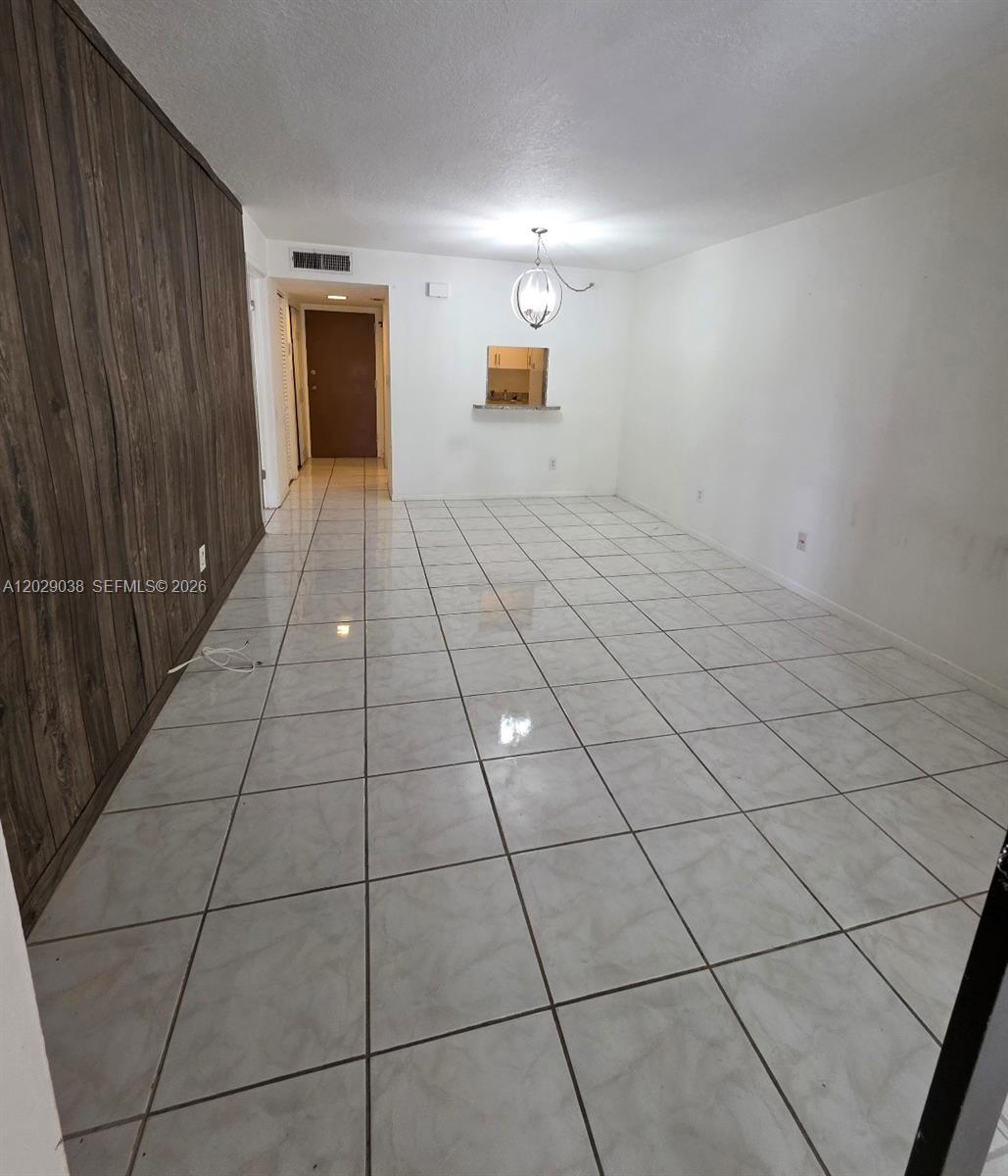 PROMENADE AT KENDALE LAKE - Residential Lease