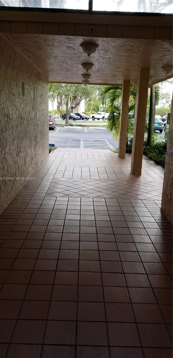 PROMENADE AT KENDALE LAKE - Residential Lease