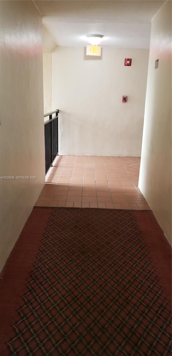 PROMENADE AT KENDALE LAKE - Residential Lease