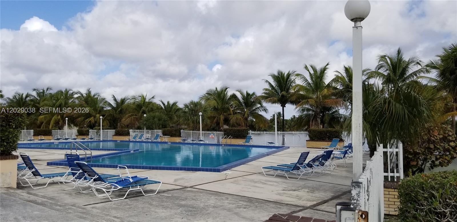 PROMENADE AT KENDALE LAKE - Residential Lease