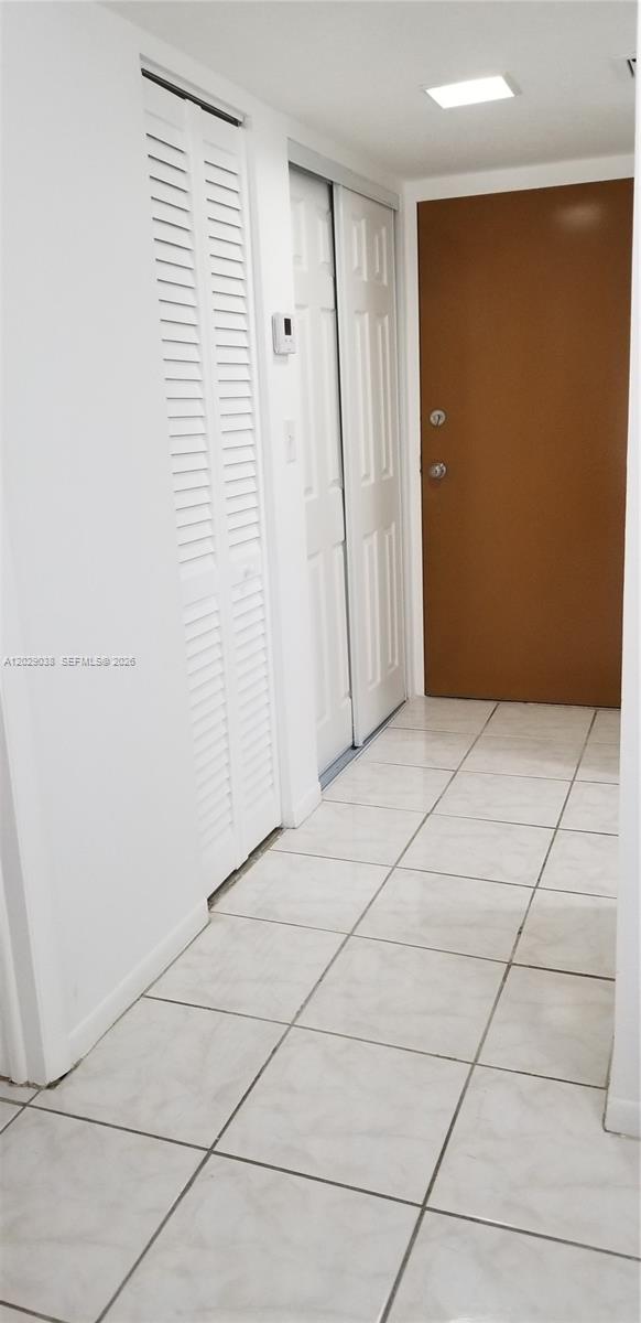 PROMENADE AT KENDALE LAKE - Residential Lease