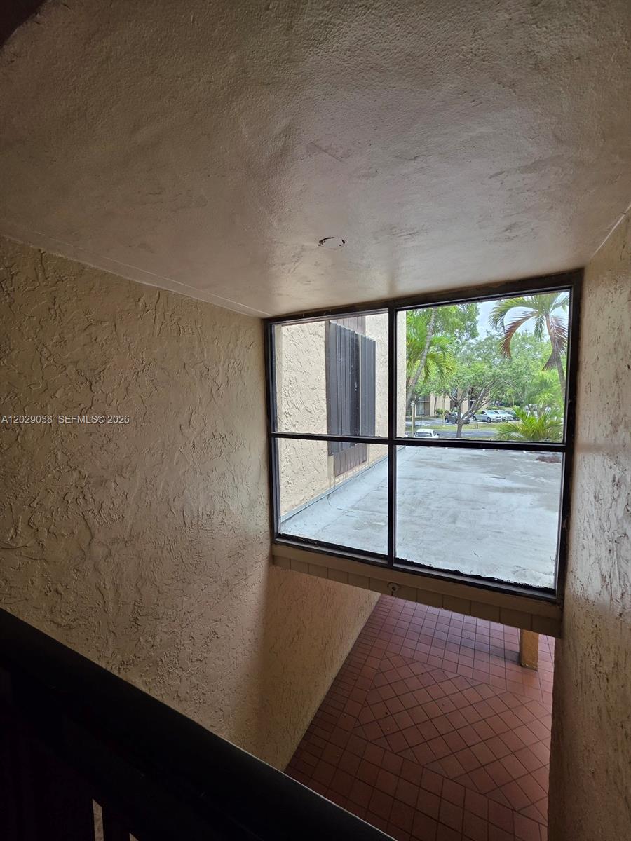 PROMENADE AT KENDALE LAKE - Residential Lease