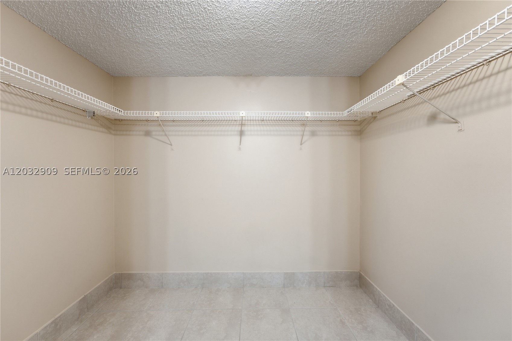 CALUSA CLUB VILLAGE CONDO - Residential