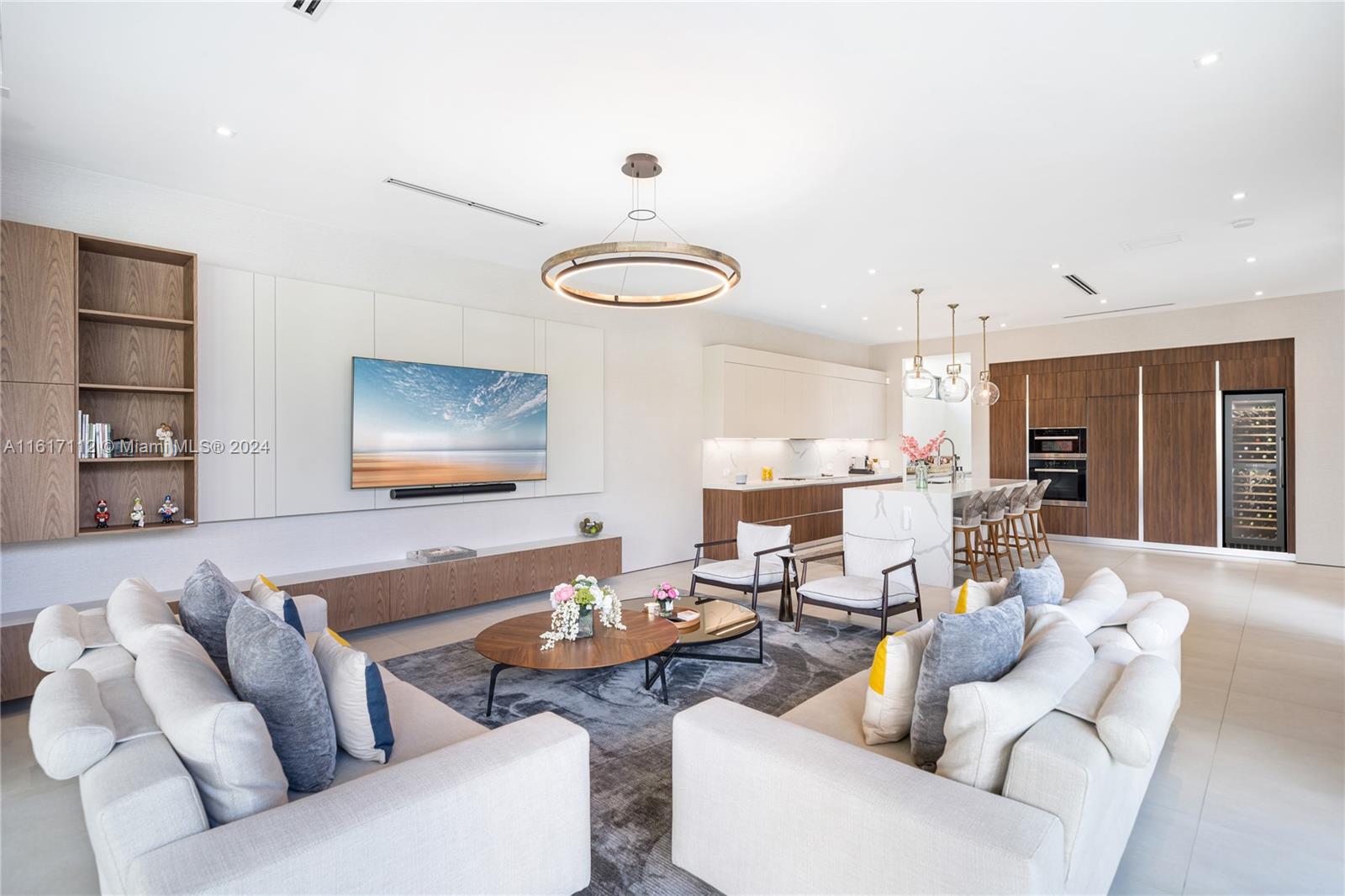 PINE TREE ESTATES - Residential