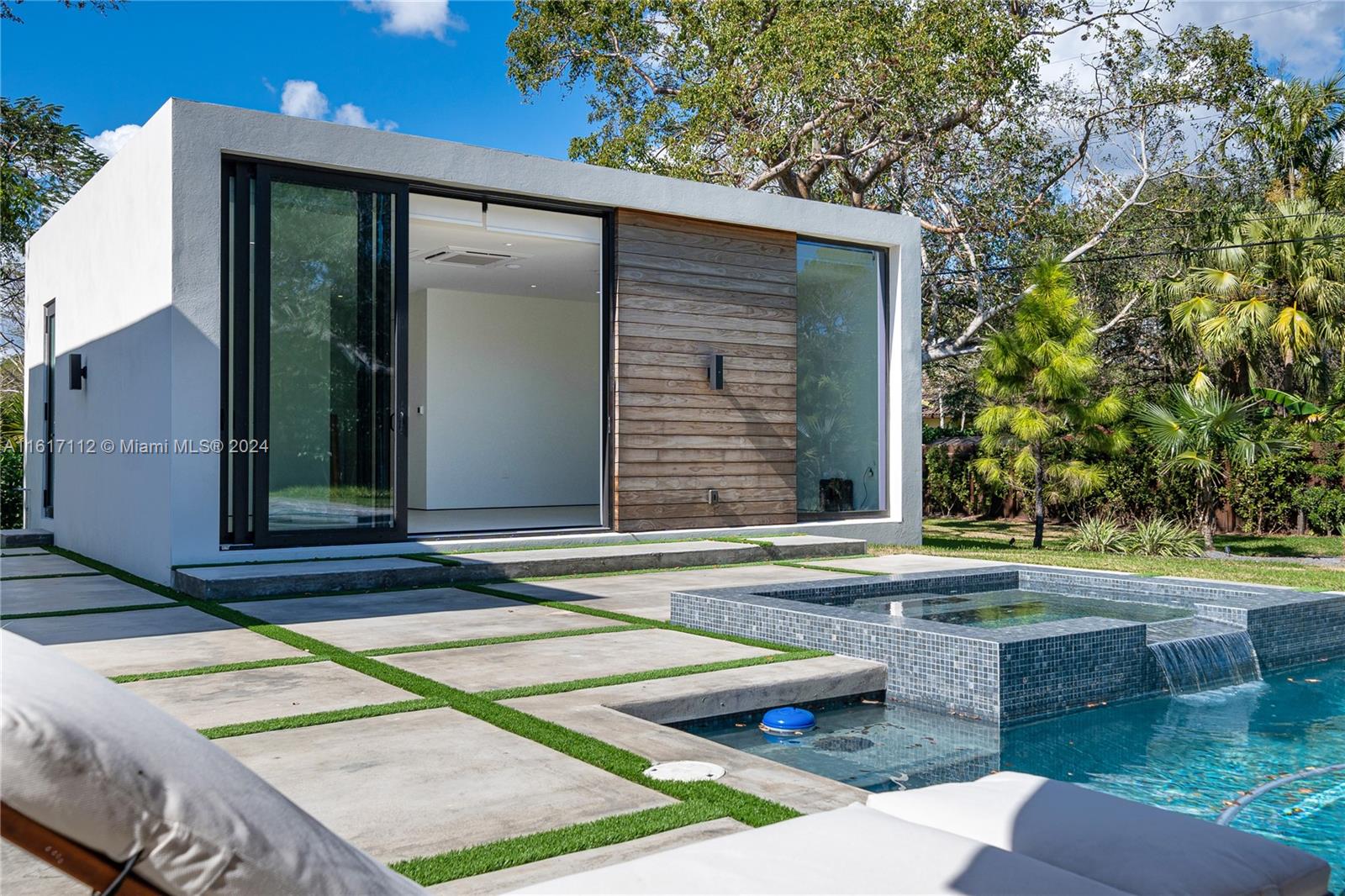 PINE TREE ESTATES - Residential
