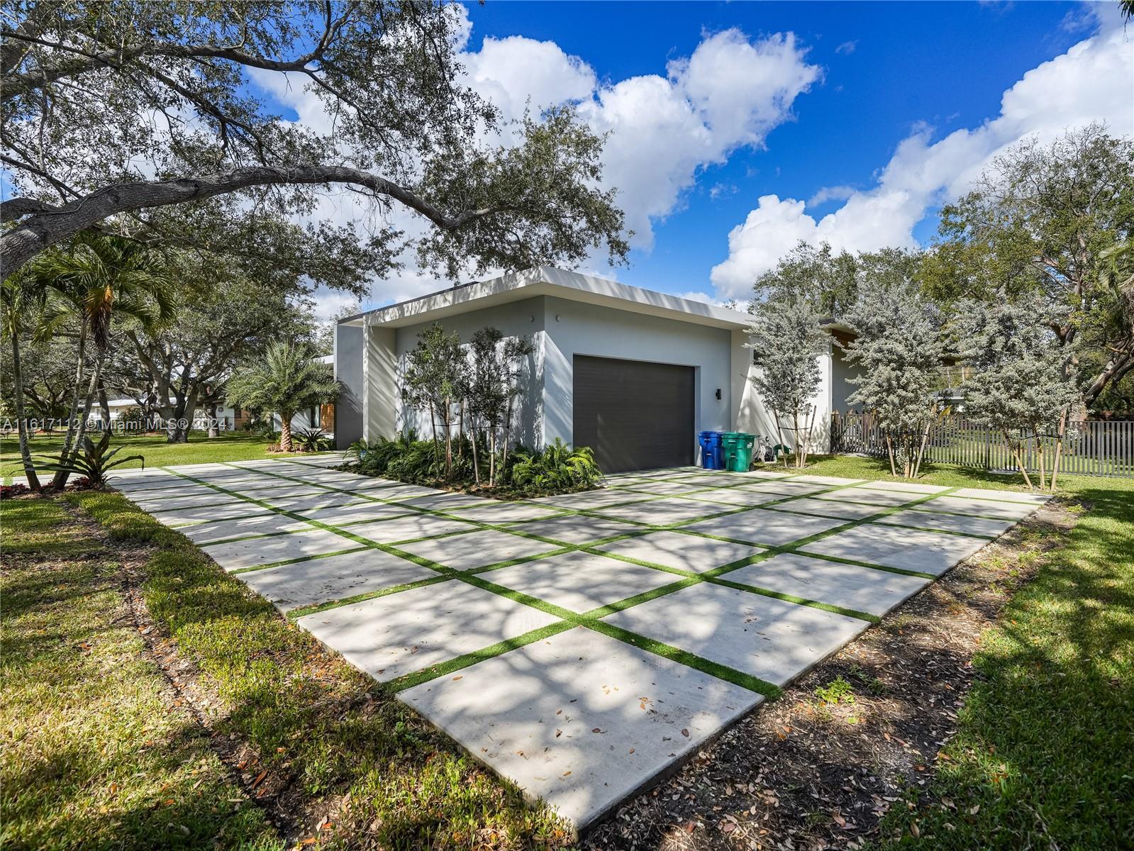 PINE TREE ESTATES - Residential