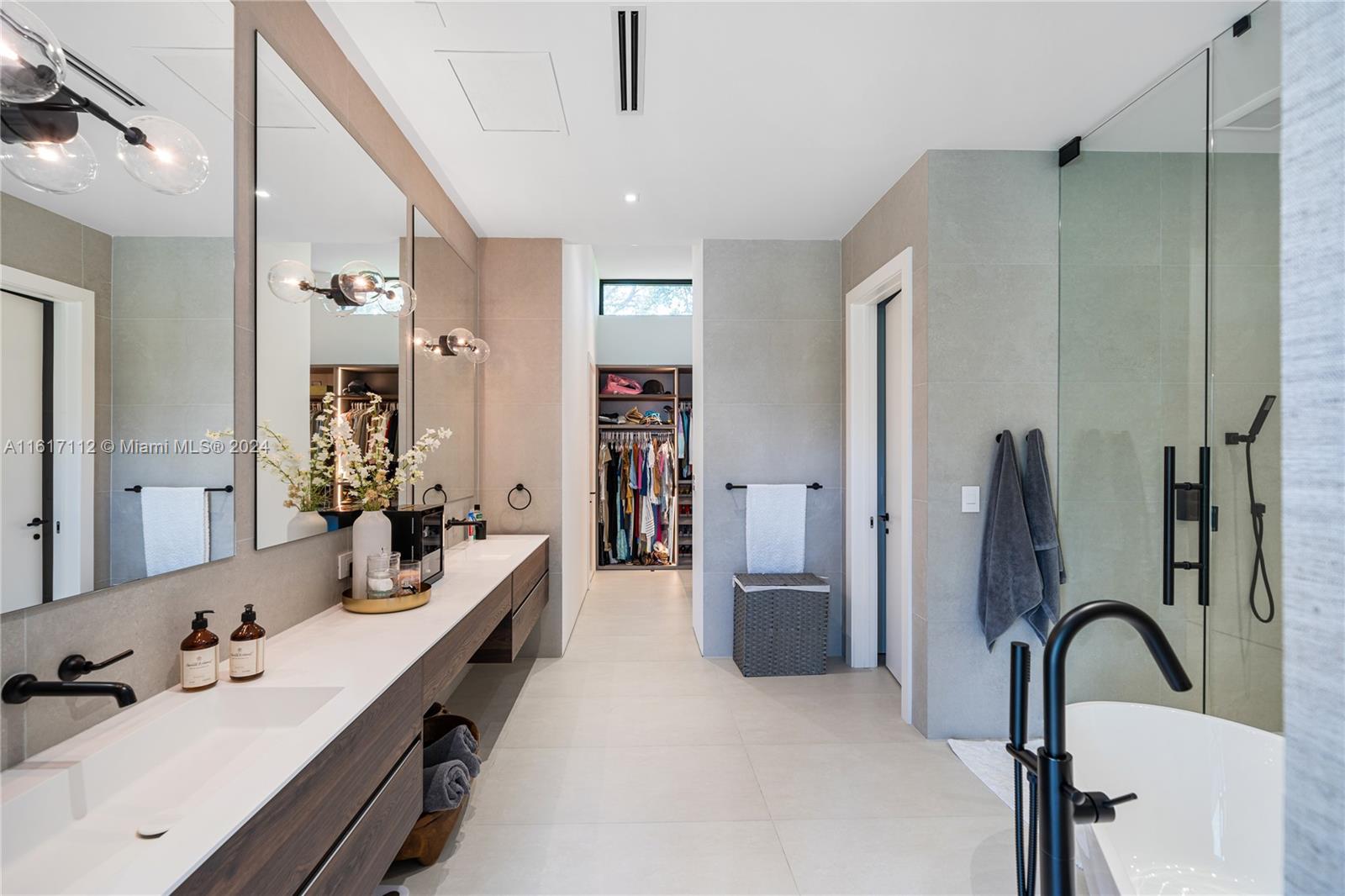 PINE TREE ESTATES - Residential