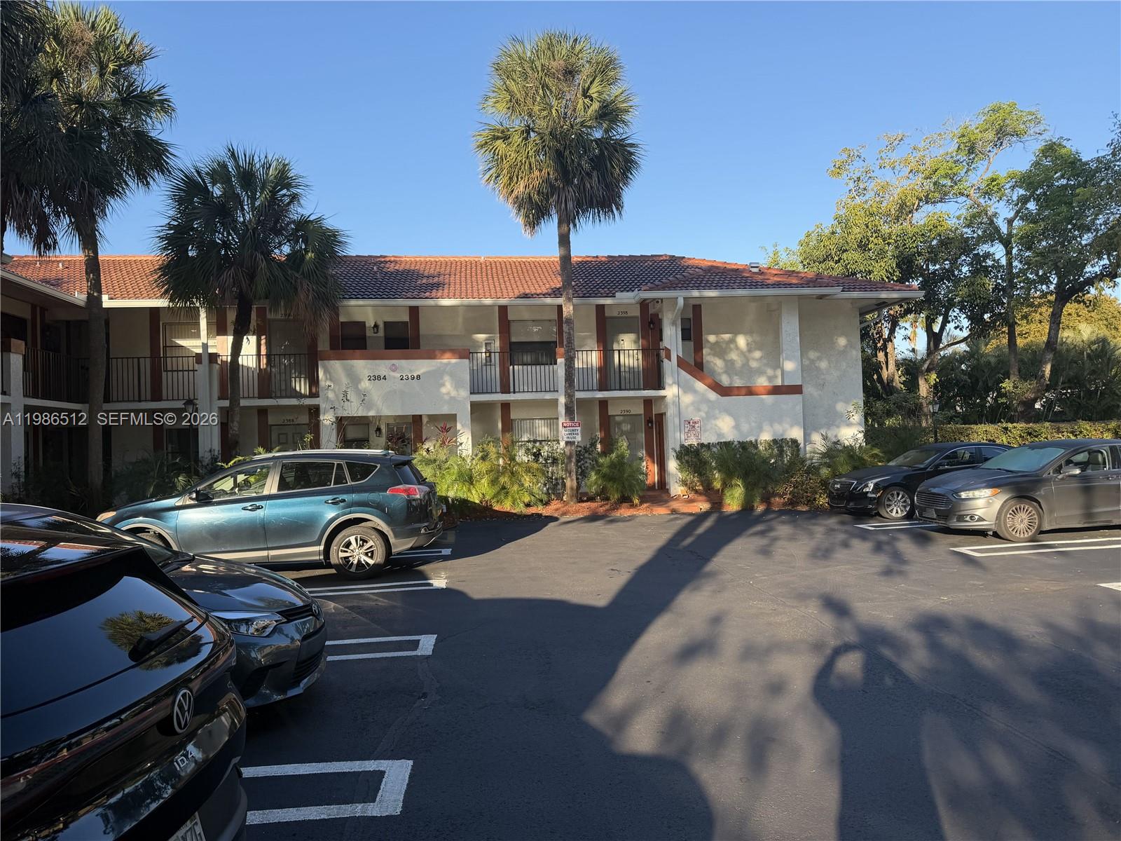 1 Bed | 1.5 Bath – First Floor Unit. Beautiful and well-maintained unit featuring a nice kitchen, central A/C, and assigned parking. Located in a small, quiet community with a pool.

Enjoy unbeatable convenience—just a 2-minute walk to everything you need, including supermarkets, restaurants, the Coral Springs Center for the Arts, the Coral Springs Museum of Art, and Mullins Park.

Perfect for comfortable and convenient living!