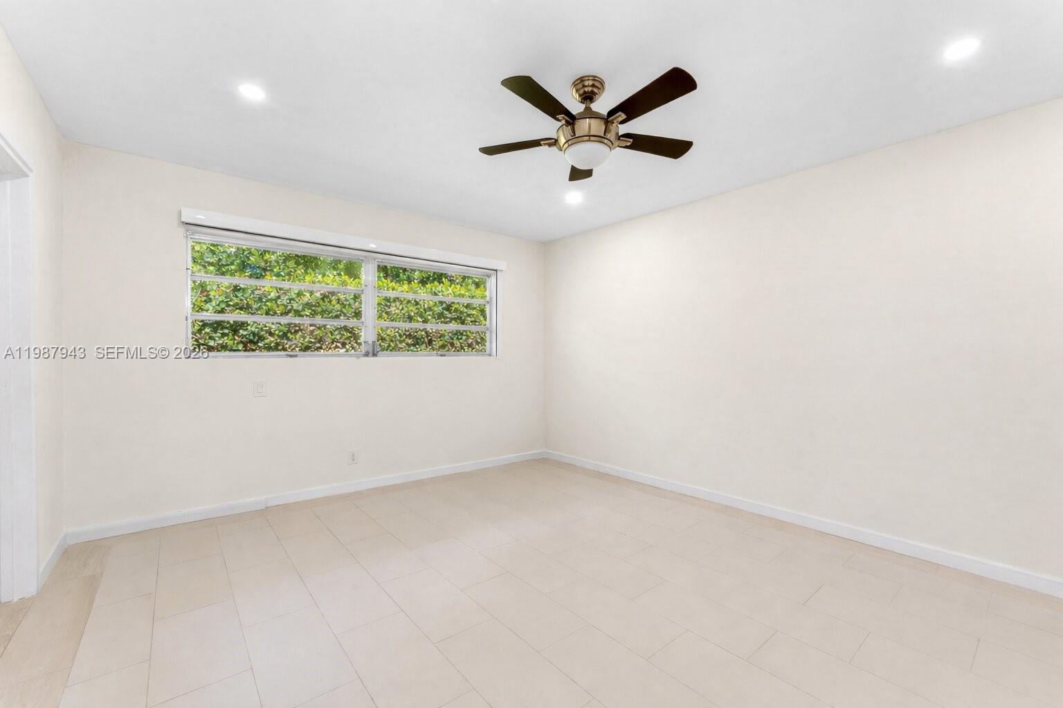 DIPLOMAT GOLF ESTATES ADD - Residential