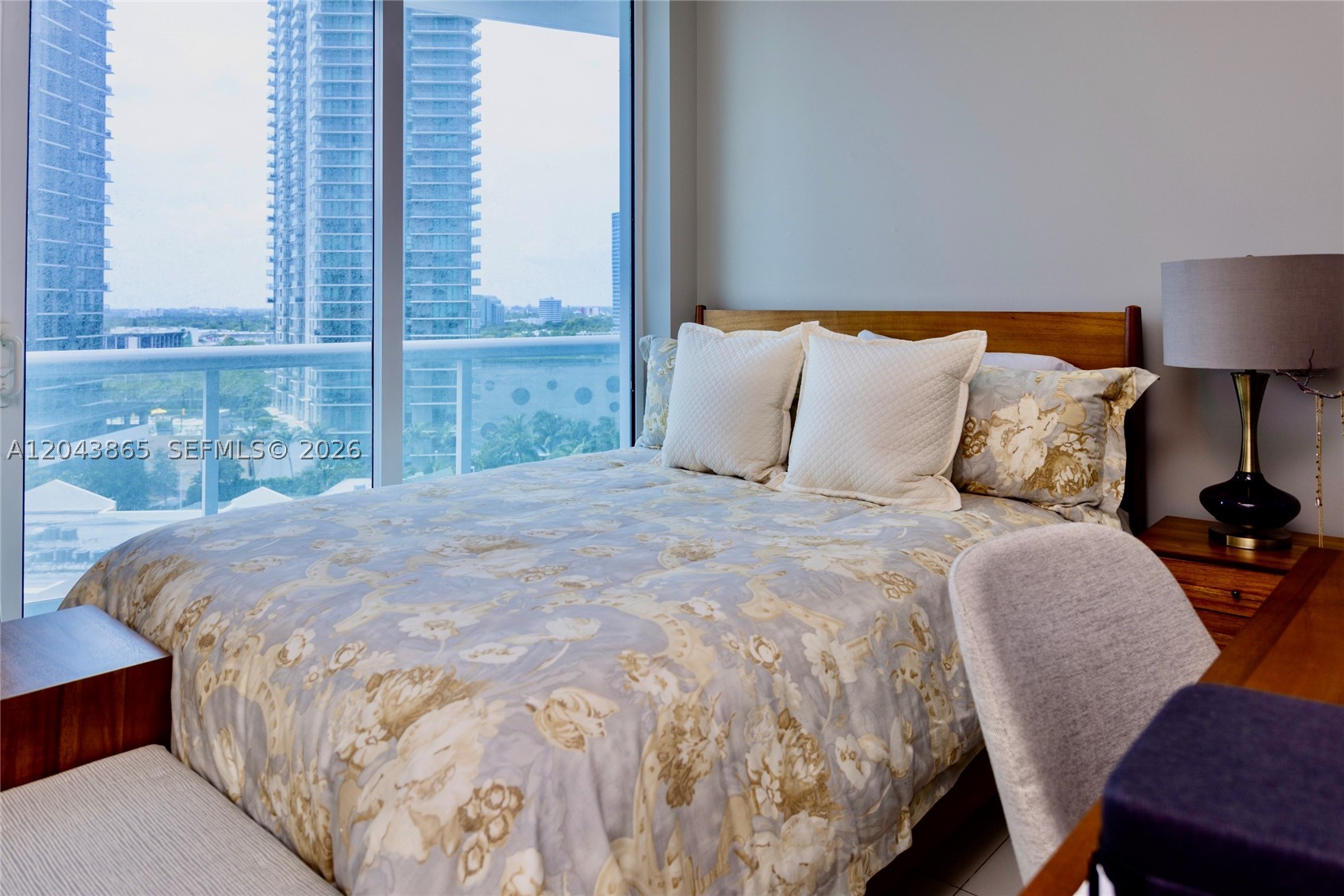 Platinum CONDO - Residential