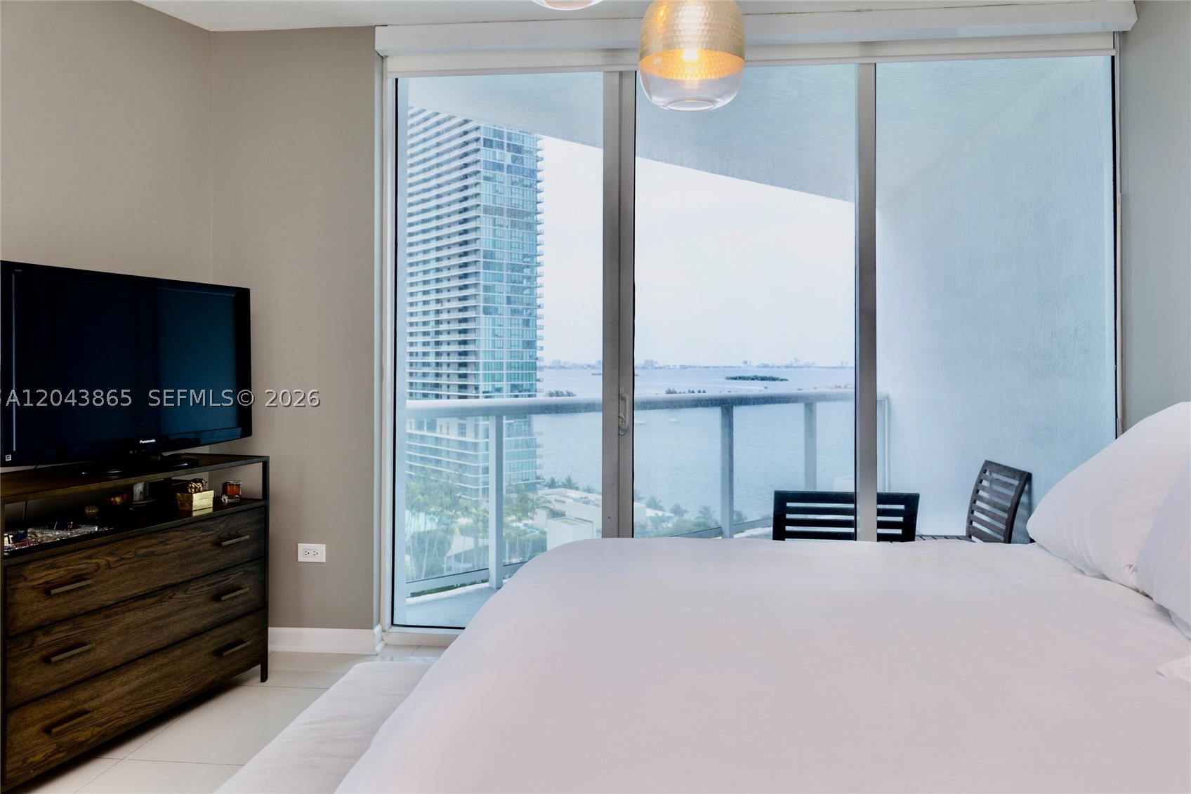 Platinum CONDO - Residential