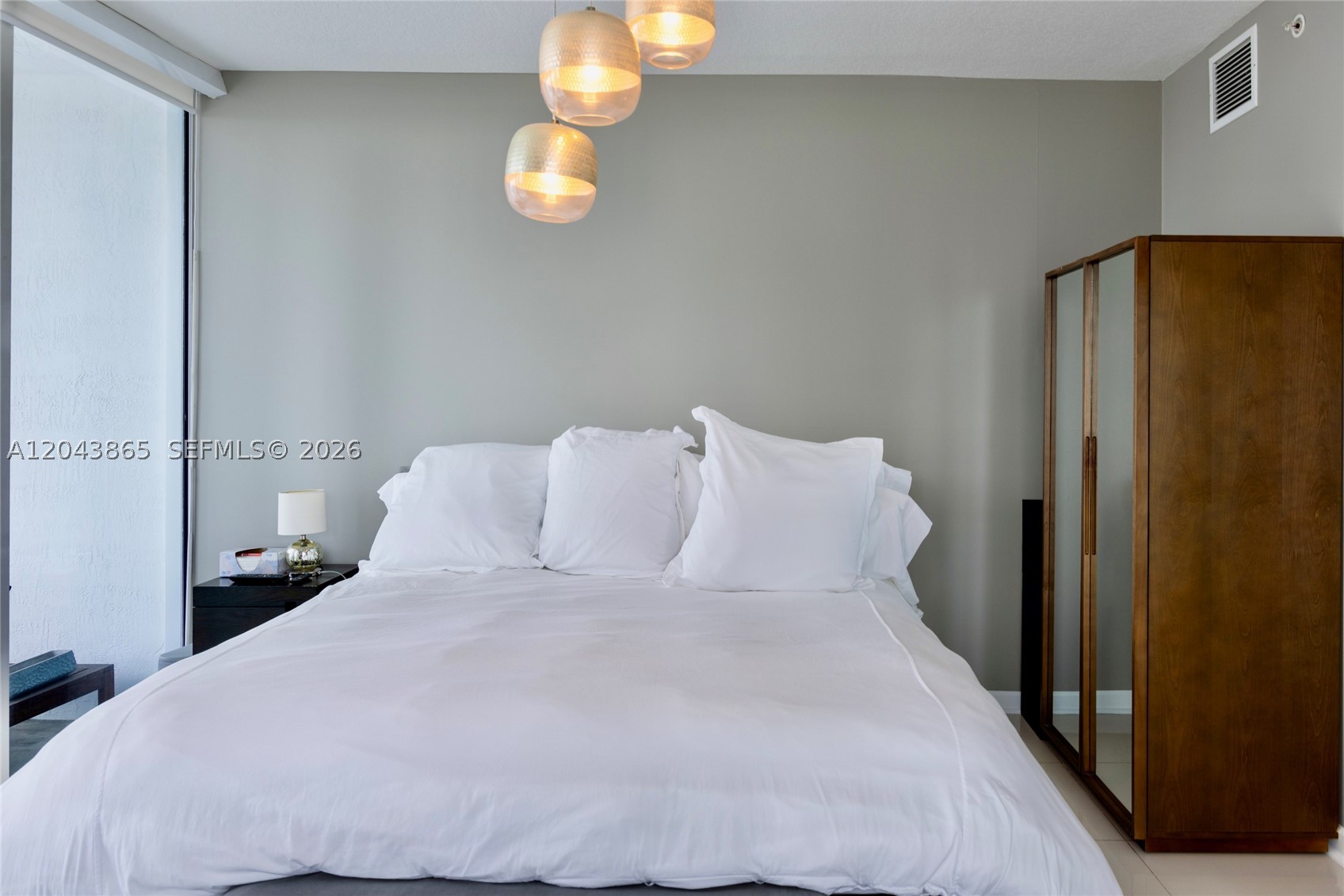 Platinum CONDO - Residential