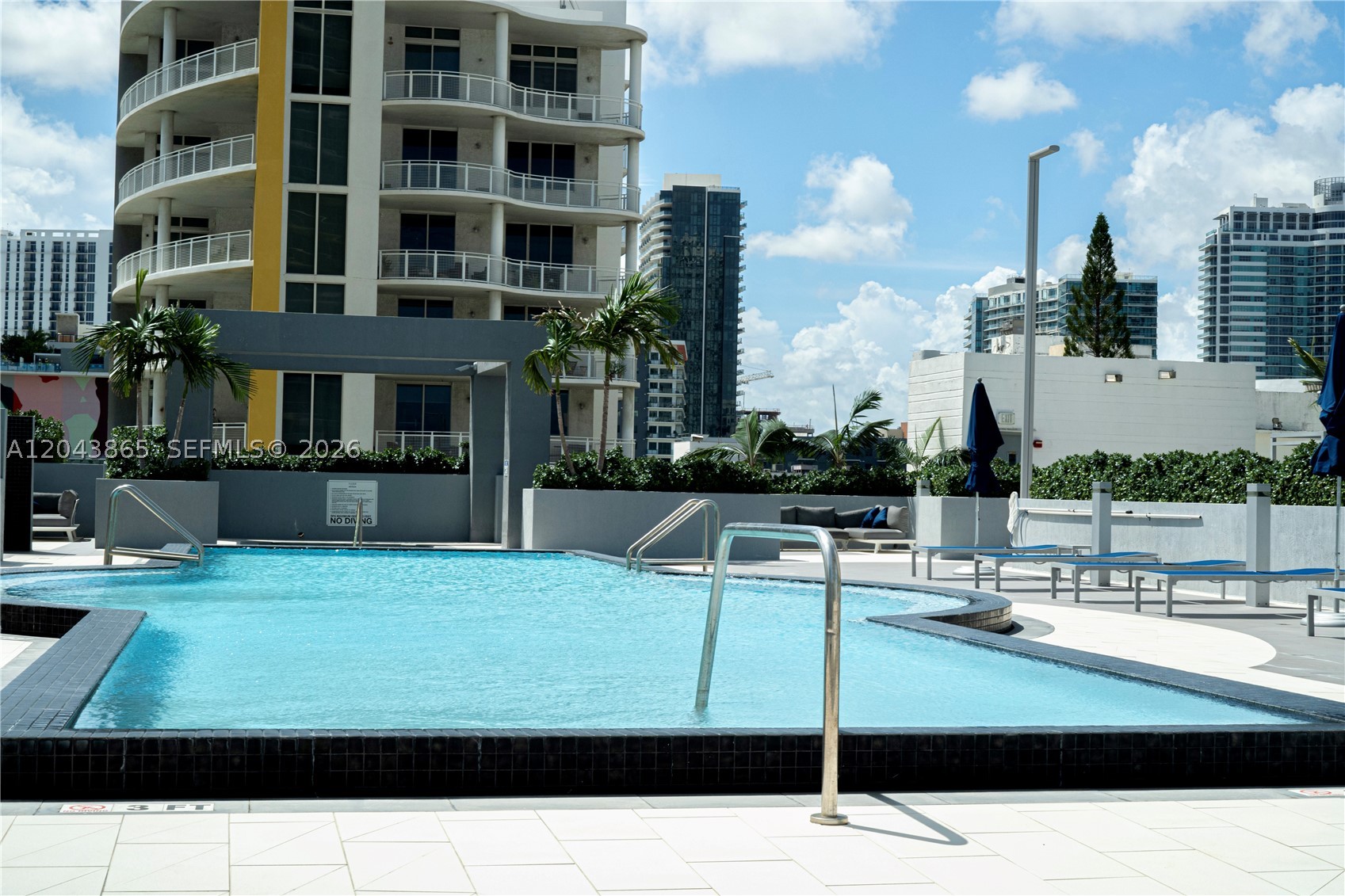 Platinum CONDO - Residential