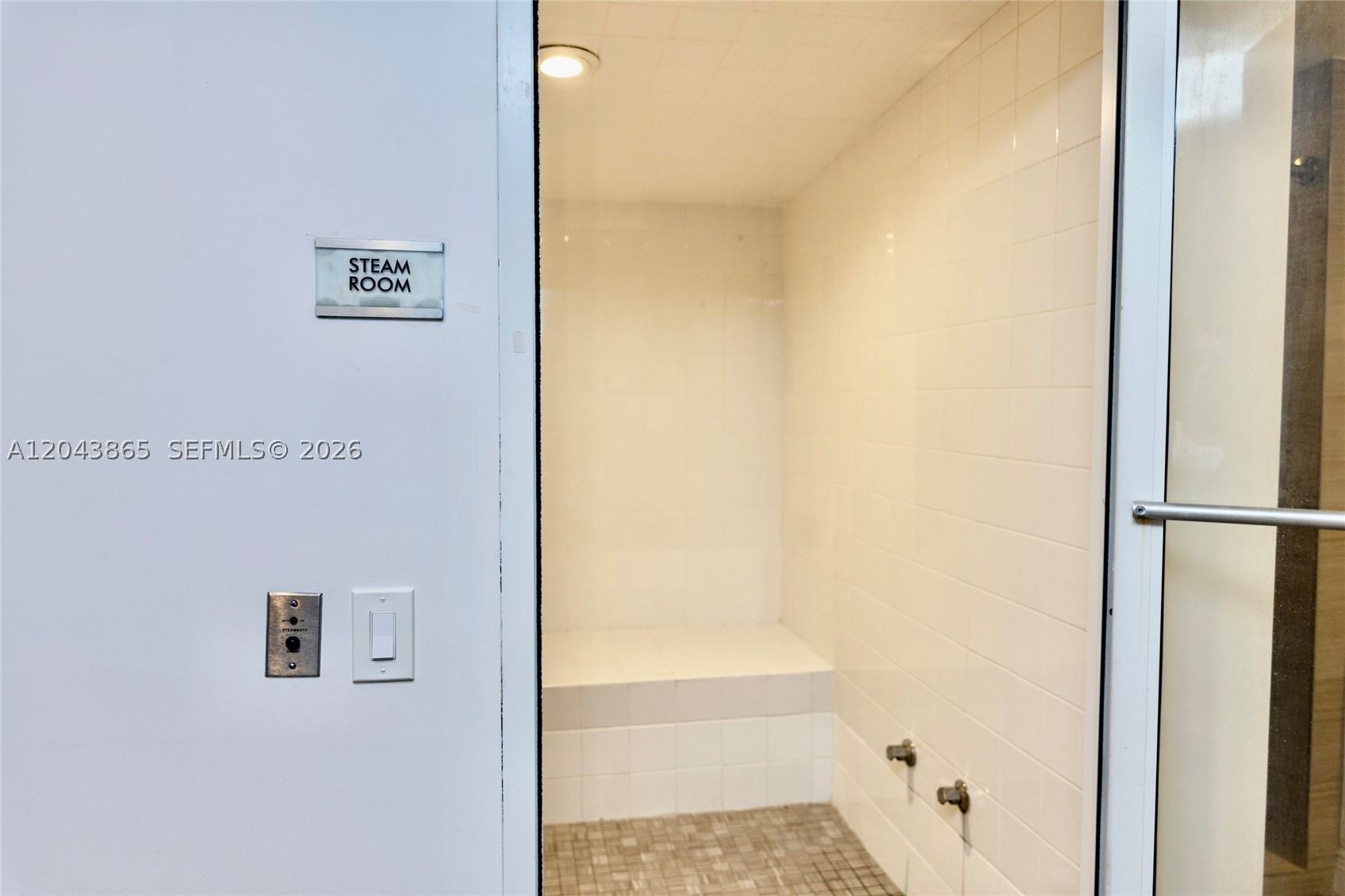 Platinum CONDO - Residential
