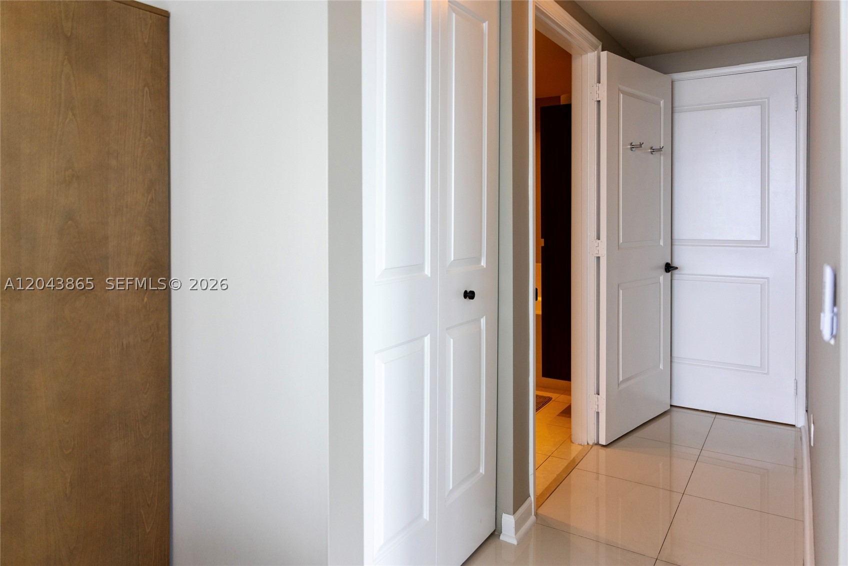 Platinum CONDO - Residential